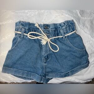 Good quality mom short pac sun